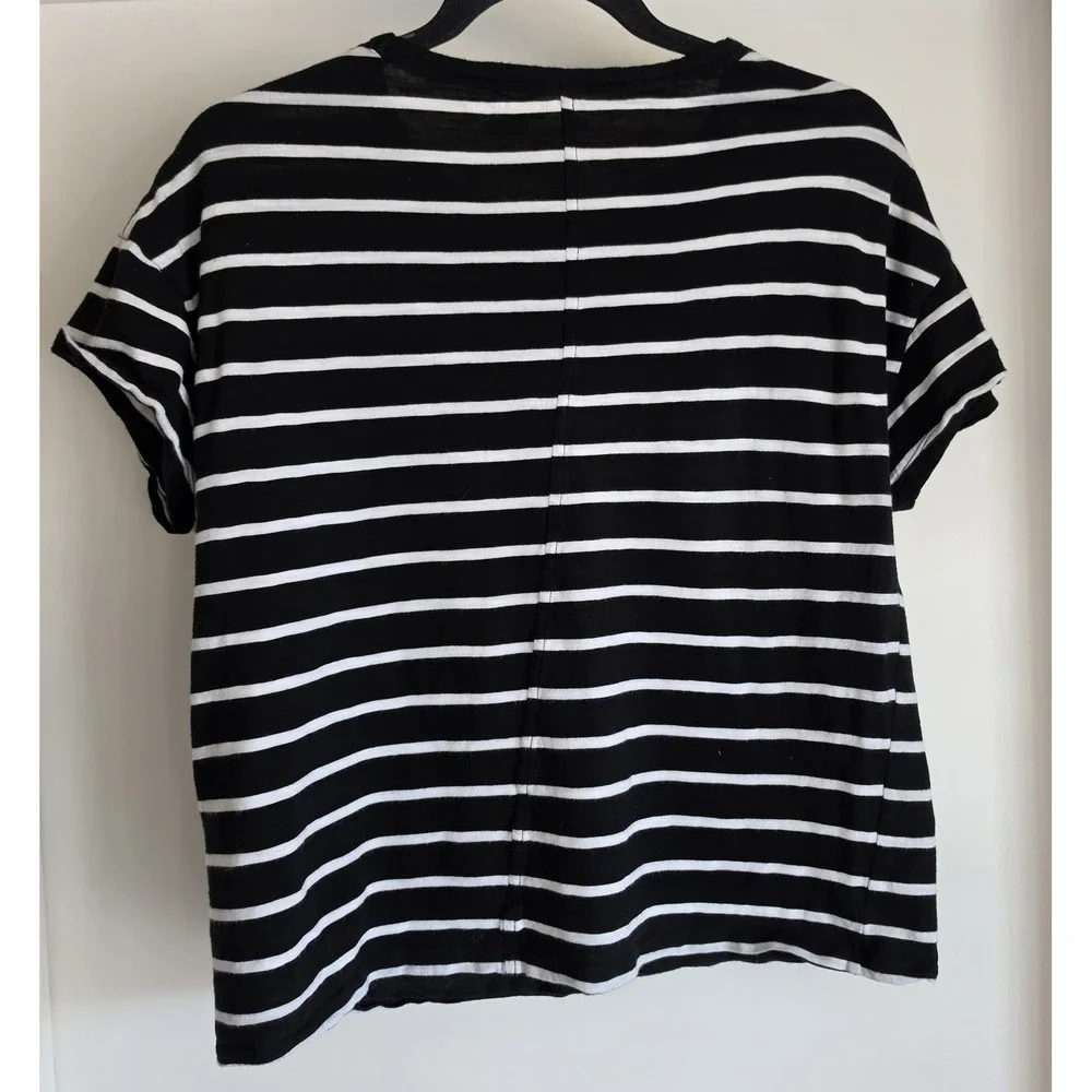Banana Republic T-Shirt S Petite Black White Striped Short Sleeve Round Neck